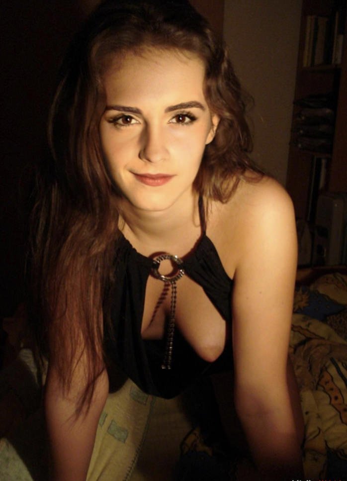 OqNSHDzB Emma Watson 11.jpg